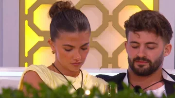 Saith Gold Knotted Stainless Stud Earrings worn by Samie Elishi as seen in Love Island: All Stars (S03E06)