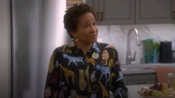 Rails Kate Shirt in Illustrated Animals Blouse worn by Lucretia (Wanda Sykes) as seen in The Upshaws (S07E06)