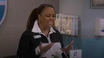 Vestido paracaídas Midi de Akira Not Feelin It que lleva Regina (Kim Fields) como se ve en The Upshaws (S07E08)