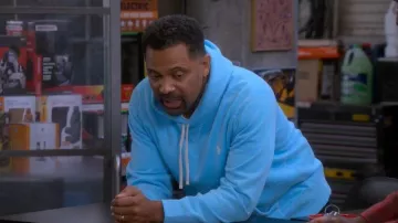 Polo Ralph Lauren The RL Fleece Hoodie worn by Bennie Upshaw (Mike Epps) as seen in The Upshaws (S07E09)