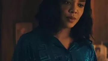 His and Hers S01 Tessa Thompson Blouse of Tessa Thompson dans His & Hers (2026)