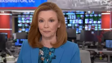 Ann Taylor Floral Split Neck Popover worn by Kelly Odonnell as seen in Today on January 23, 2026