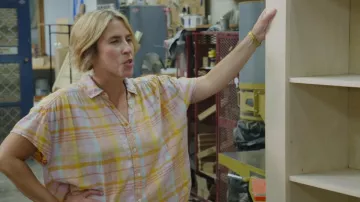 American Eagle Resort Shirt worn by Erin Napier as seen in Home Town (S10E04)