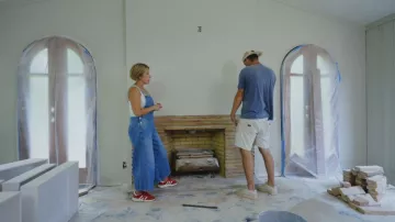 Oli & Hali Denim Overalls Women's Bib Overalls Jeans Pants Jumpsuit worn by Erin Napier as seen in Home Town (S10E04)