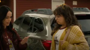 Re/done 90s Oversized Alpaca-Blend Knit Cardigan worn by Elaine Denham (Cree Cicchino) as seen in Best Medicine (S01E03)