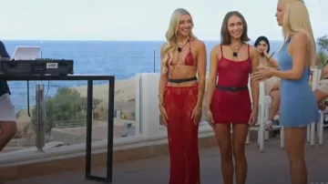 White Fox Boutique Keeping Me Awake Knit Mini Dress Raspberry worn by Jaide Dixon as seen in Love Island Australia (S07E18)
