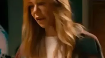 High Potential S02 Morgan Gillory Sunglasses T-Shirt worn by Morgan Gillory (Kaitlin Olson) in High Potential (S02)