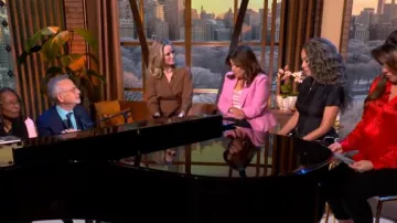 TWP La robe de départ portée par Sara Haines telle que vue dans The View le 28 janvier 2026