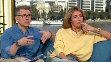 Jersey Zara Basic Knit porté par Cat Deeley tel que vu dans This Morning en janvier 2026