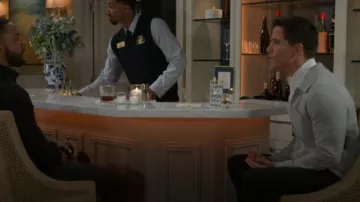 Veste avant Reiss Rivers à fermeture éclair portée par Bradley 'Smitty' Smith (Mike C. Manning) telle que vue dans Beyond the Gates (S02E11)