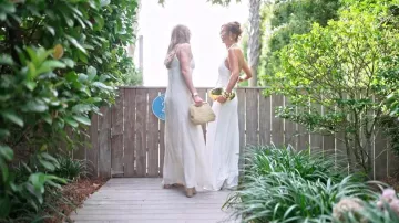 Newrogeng Acrylic Clutch Purse for Women Evening Bag worn by Salley Carson as seen in Southern Charm (S11E08)