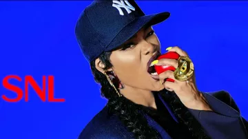 Schiaparelle Visage Ring worn by Teyana Taylor as seen in Saturday Night Live (S51E11)