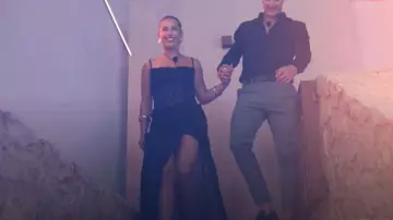Show Po Gigi Mini Linen Blend Dress Sweetheart Tie Back Scallop Detail Dress  in Off White worn by Sharn O'Brien as seen in Love Island Australia  (S07E28) | Spotern