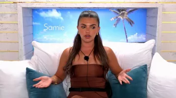 Robe longue Kade à queue de poisson portée par Samie Elishi dans l'émission Love Island : All Stars (S03E13)