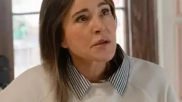 Shrinking S03 Christa Miller Raison D’etre Sweatshirt (Christa Miller) in Shrinking (S02)