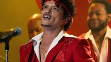 Bruno Mars 68th Annual Grammy Awards Blazer worn by Bruno Mars in GRAMMYs: Bruno Mars Brings Soul and Swag With 'I Just Might' Performance