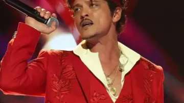 Bruno Mars 68th Annual Grammy Awards Blazer of Bruno Mars in Bruno Mars performed his hit ‘I Just Might’ for the first time at the #GRAMMYs this morning! ????