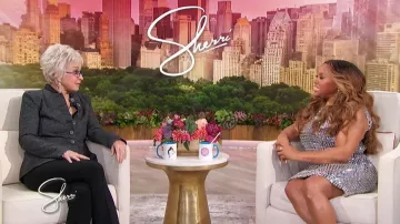 Armani Icon Houndstooth Cloth Single-breasted Jacket worn by Annie Potts as seen in Sherri on  January 29, 2026