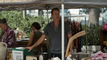 Camiseta polo Rails Hardy que lleva Malcolm (Scott Foley) como se ve en It's Not Like That (S01E03)