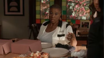 Motel Margarita Kingpin Button Up worn by Henrietta Wilson (Aisha Hinds) as seen in 9-1-1 (S09E10)