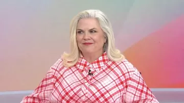 Universal Standard Cooling Stretch Cupro Artist Shirt worn by Paula Pell as seen in Today with Jenna & Sheinelle on February 3, 2026