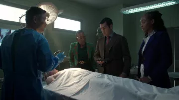 Blazer Birkin Smythe Patch Pocket porté par Amanda Wagner (Sonja Sohn) tel que vu dans Will Trent (S04E05)