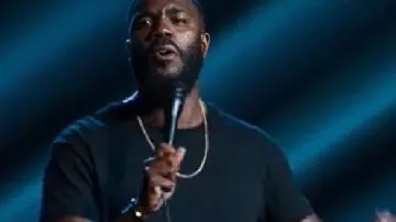 Mo Gilligan: In the Moment T-Shirt of Self (Mo Gilligan) as seen in Mo Gilligan: In the Moment