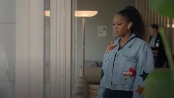 Marni Patch-Embroidered Crop Denim Jacket worn by Izzy Letts (Jazz Raycole) as seen in The Lincoln Lawyer(S04E05)