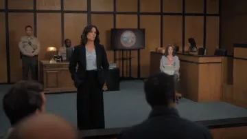 Max Mara Gilly Corduroy Wool Blend Trousers worn by Maggie McPherson(Neve Campbell) as seen in The Lincoln Lawyer(S04E09)