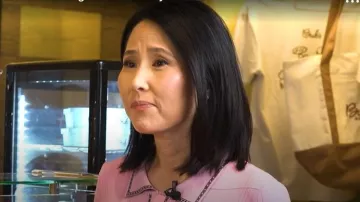 Alexia Admor Jenna Knitted Short Sleeve Dress worn by Vicky Nguyen as seen in Today on February 5, 2026