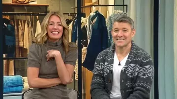 Robe mini tricotée Zara portée par Cat Deeley vue dans This Morning en janvier 2026
