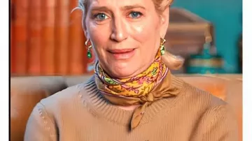 The Traitors US S04 Dorinda Medley Brown Floral Sweater as seen in The Traitors (S04E01)