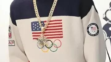 Sweater worn by Snoop Dogg in Snoop Dogg surprises Olympians in Milan