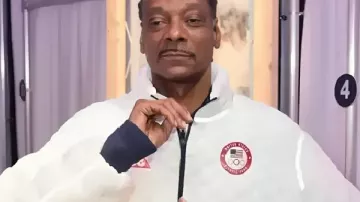 Snoop Dogg 2026 Milano Cortina Olympics Jacket in Snoop Dogg Meets Ilia Malinin ???????????? | Figure Skating Practice at Milano Cortina 2026 ⛸️