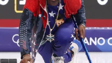 Jacket of Snoop Dogg in Just your typical Friday afternoon at the curling with Snoop Dogg. ????