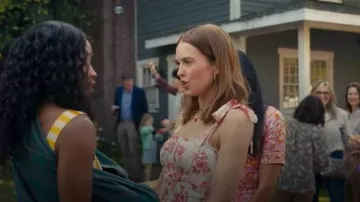 Vestido Midi Aqua Bustier que lleva Lauren como se ve en The 'Burbs (S01E04)