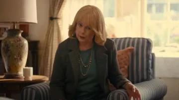 DR2 by Daniel Rainn Striped Notch Lapel Blazer worn by Lynn (Julia Duffy) as seen in The 'Burbs (S01E08)