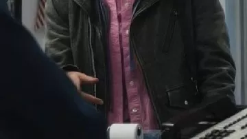 Leather Jacket worn by Amanda Ogle (Rose Byrne) in Tow