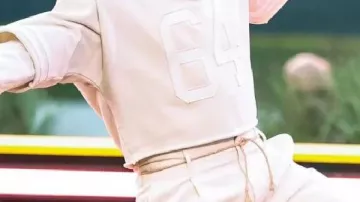 64 Jersey worn by Bad Bunny in ¿Qué significa ‘Ocasio 64’ en la playera de Bad Bunny que usó en el Super Bowl 2026?