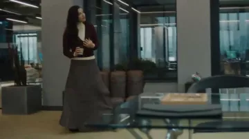 Tory Burch Ribbed Knit Midi Skirt worn by Yasmin Kara-Hanani (Marisa Abela) as seen in Industry (S04E04)