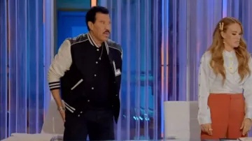 Veste Céline Custom @ Classic Teddy portée par Lionel Richie telle que vue dans American Idol (S24E01)