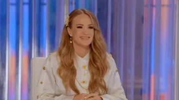 Collier pendentif en perles baroques Halo Jewelry Idol Dentelé porté par Carrie Underwood tel que vu dans American Idol (S24E01)