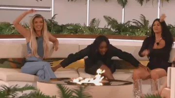 Oh Polly Rue Long Sleeve Square Neck Unitard in Black worn by Belle Hassan as seen in Love Island: All Stars (S03E26)