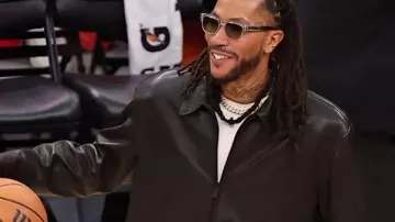 Veste en cuir de retraite de Derrick Rose en cérémonie complète de retraite du maillot Derrick Rose