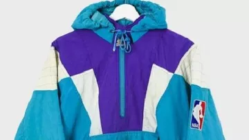 Veste d’entrée vintage Charlotte Hornets en #vintage #90s #charlotte #hornets #starter #jacket #jcole #stephencurry #nba #ebay #buy #shorts #buy