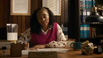 Jupe de Jackie Maduru porté par Faith Mitchell (Iantha Richardson) tel que vu dans Will Trent (S04E06)