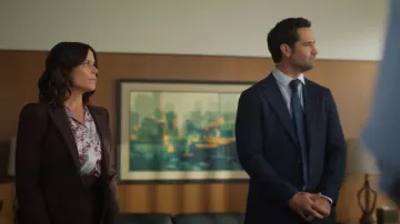 McQueen Wool Single-Breasted Blazer worn by Maggie McPherson (Neve Campbell) as seen in The Lincoln Lawyer(S04E10)