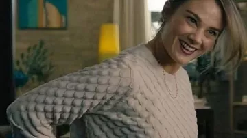 Le Chemin vers Toi Kim Matula Pull tricoté porté par Emma (Kim Matula) tel que vu dans Le Chemin vers Toi