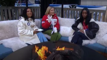Chaqueta de Cerimonia de Clausura del equipo Polo Ralph Lauren USA llevada por Jenna Bush Hager, vista en Today el 12 de febrero de 2026