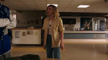 Débardeur court imprimé sans manches Ardene porté par Maddie Nears (Peyton List) dans l'épisode « School Spirits » (S03E04).